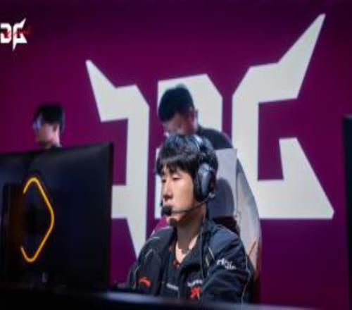 今天JDG最大短板GALA状态不佳两局比赛0击杀！