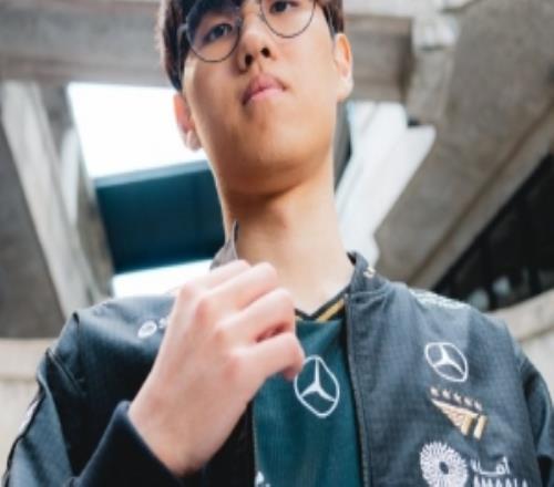 T1.Oner在对战AL决胜局中选择打野蒙多这是他职业生涯首次使用!