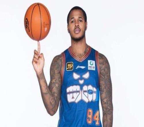 篮协重磅罚单：张吉骥吊销经纪人证书亨特+四川男篮被严重警告