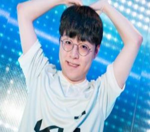 一人一城！DK历史队员一览：Showmaker即将随队征战第九个赛季