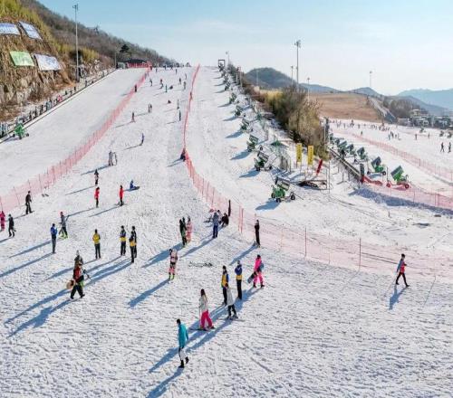 假期花幾千塊在江浙滬滑雪的中產(chǎn)，被坑哭了