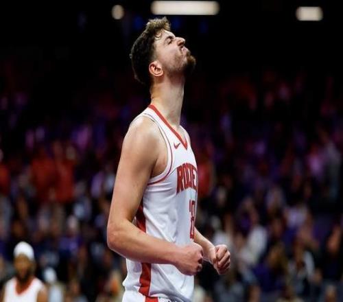 一夜3大消息!2签1裁达成,三分大赛名单公布,火箭重大喜讯