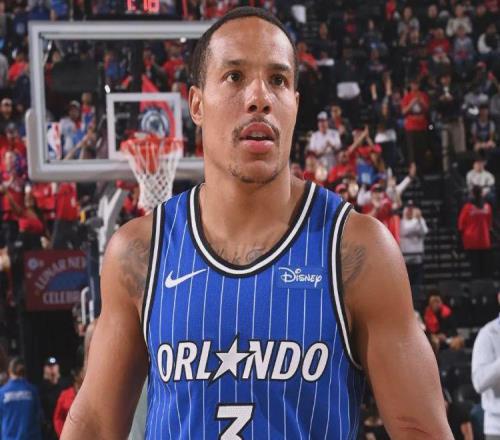 快船绝杀失败!36+5对轰伦纳德!7换1交易改变NBA格局