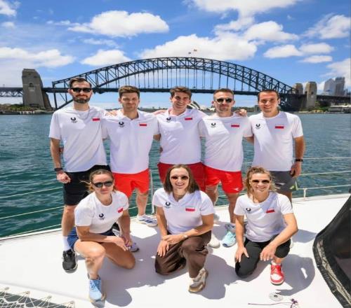 波兰进四强,丝袜对高芙复仇大战引爆舆论,阿卡采访邀辛纳打双打