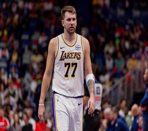 湖人消息:东契奇杀进mvp榜前三,小里陷桃色绯闻,30+7前锋加盟