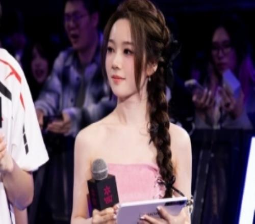 無畏契約主持戈曼妮曬照：杭州的比賽快接近尾聲啦