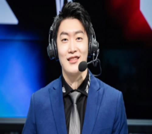 滿頭大汗！管澤元更博：恭喜京東！也是鼻青臉腫的進半決賽了