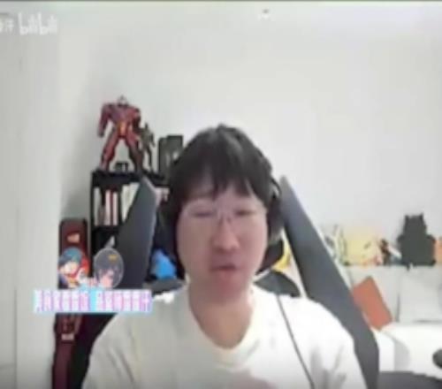 Ning：Scout啥時候醒不好現(xiàn)在醒，Rookie碰到他怎么辦啊