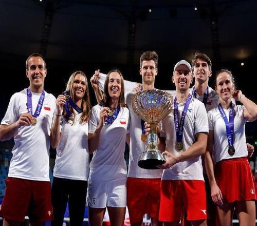 溫網(wǎng)亞軍退役，海峽組合一輪游，朱琳首秀大勝，穆塞蒂雙打補(bǔ)遺憾