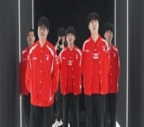 沒有意外！TES成功鎖定登峰組前二擁有季后賽優(yōu)先選擇對手權(quán)利