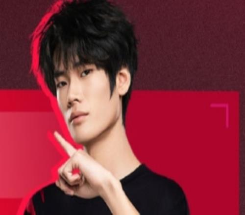 RW和平精英：现场物料板意外倾倒princess手部受伤目前情况稳定