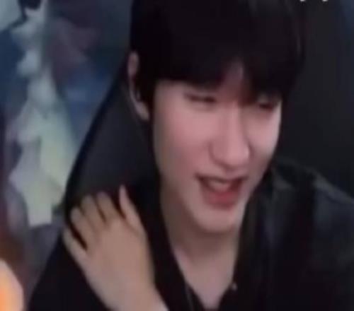 Peanut被粉丝建议去当偶像:可以吗没有LOL我过不上这样的生活