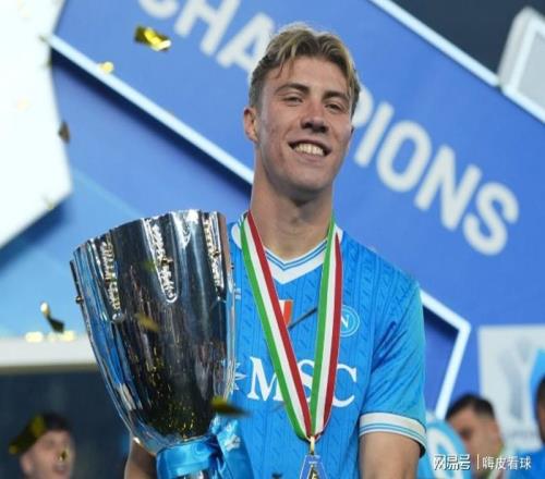 改變！霍伊倫奪冠暗諷曼聯(lián)，滕哈格下課后，勒沃庫森沖進(jìn)前三