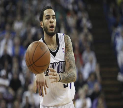 前NBA國王隊球員，與警察激烈槍戰，自盡身亡