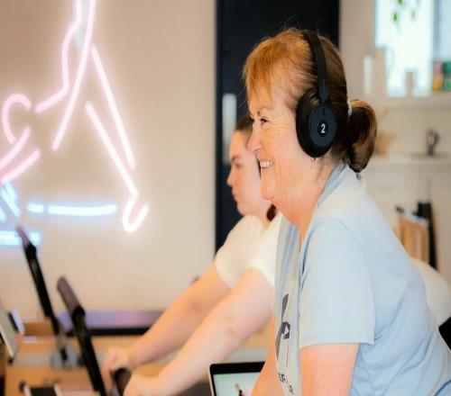 法国吹起新的好嫁风，练普拉提的女孩你就娶了吧