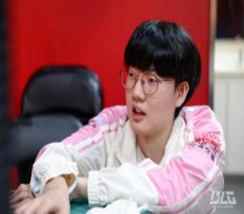 把LPL的存档找回来了Viper三局合砍19620数据，对线爆穿Hope