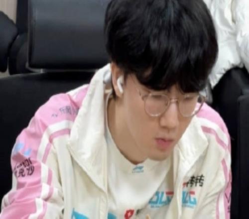 BLG发布对阵WBG赛前动态：吃饱喝好，专注战斗