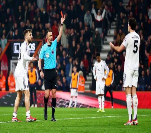 曼联遭误判22仍保前三!马奎尔遇惊变,卡里克若转正需改善防守