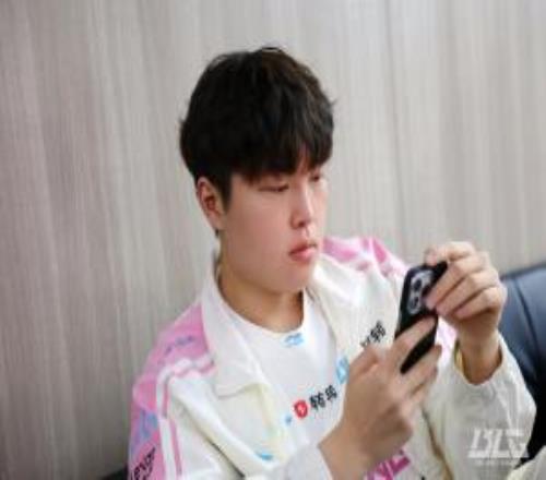 信譽分快不夠掃充電寶了！Bin賽前揚言要複仇JDG結果卻再度被JDG擊敗