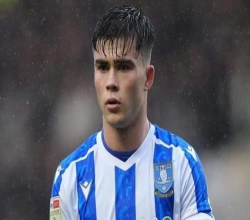 很枪手,邮报:有12支球队就1月租借哈里阿马斯与曼联接触