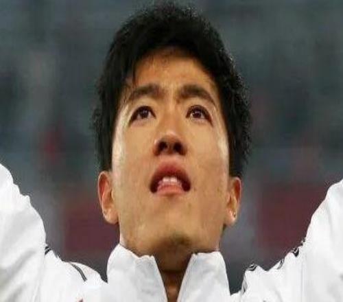 【十五運開幕式倒計時8天】上?？鐧诎诉B冠，每一欄都刻著孫海平的名字