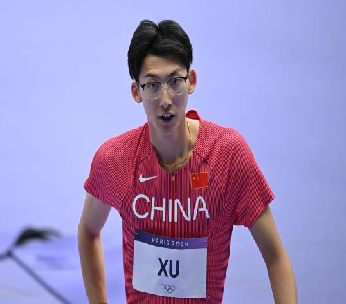13秒23!徐卓一世界田联巡回赛男子110米栏夺冠,成绩达标世锦赛