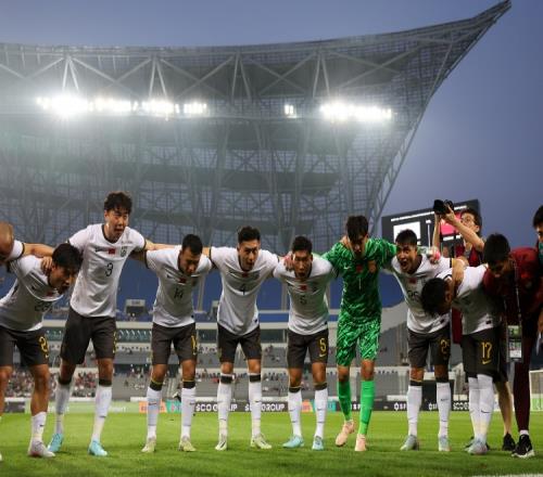 馬德興：中國男足、女足今天下午將同時同場訓練