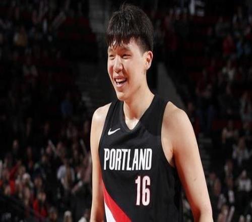 杨瀚森:韦斯利给我传过很多好球我都会尽力去把握住