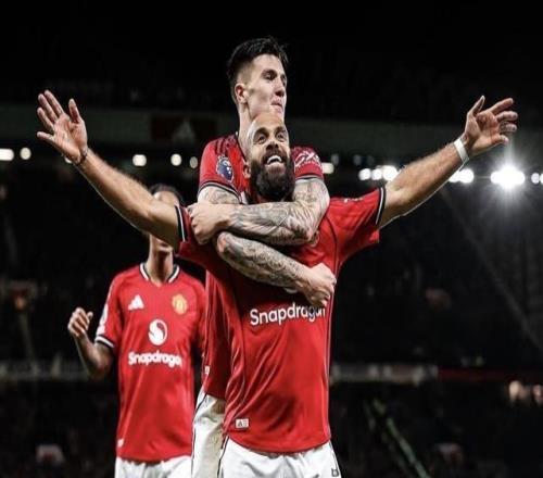 梅开二度,姆伯莫当选与布莱顿一役曼联队内最佳球员