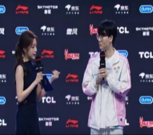 赛后采访Viper：ON萨勒芬妮的大招很漂亮，但可惜我是艾希没有AOE