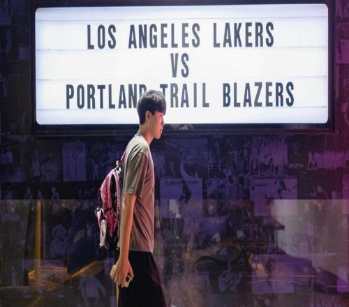 NBA生涯首次背靠背!开拓者社媒晒赛前入场照,杨瀚森出镜
