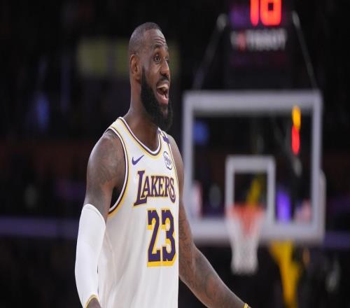 杰弗森:詹姆斯被裁判亏待!他每场都有3到5次被犯规没算!