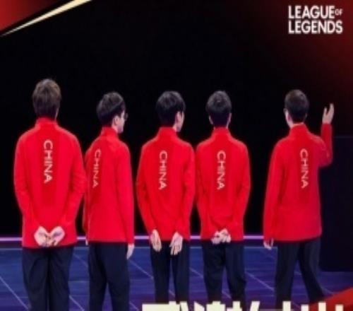 就看明天了根据目前的表现亚运阵容有概率为BinxunknightGALAON