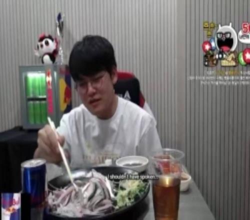 Gumayusi聽(tīng)到Bang說(shuō)已經(jīng)超越他：我就是最強(qiáng)別人尊重就要收下來(lái)