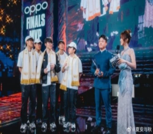 主持人夏安分享S15決賽返圖：世間的每個當下皆為圓滿