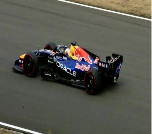 《一級方程式：疾速爭勝》：用影像語言重寫一項運動