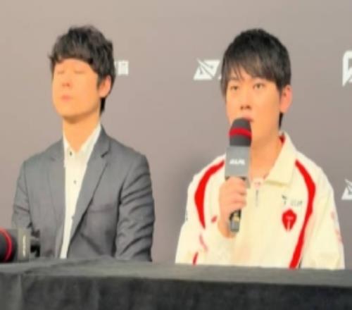 JackeyLove：BLG下路狀態一直很好今天對線有輸有贏對麵發揮挺好