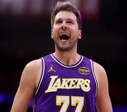 44分+50分+40分,带队7连胜!东契奇联盟第1,MVP配不上你