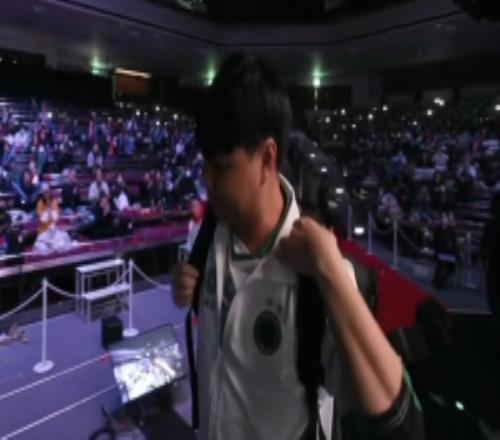 小组赛出局！小孩今日再战Juicyjoe被13淘汰昨日曾30横扫