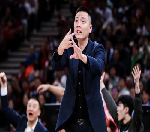 刘炜、卢伟、丁伟!谁会成为CBA新赛季第一位下课的主教练
