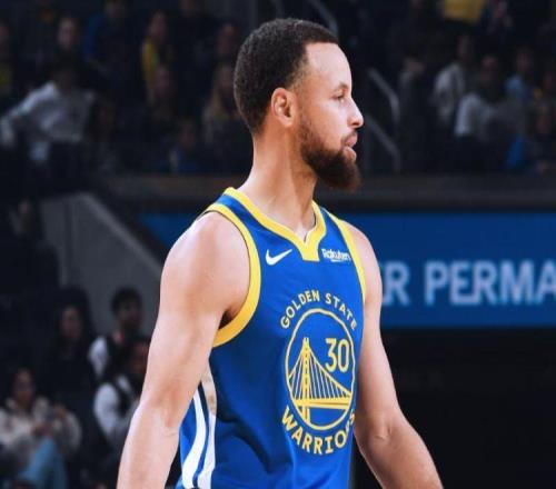 大勝！庫里9中2也無妨，楊瀚森3+2險受傷，巴特勒16+6替補立大功