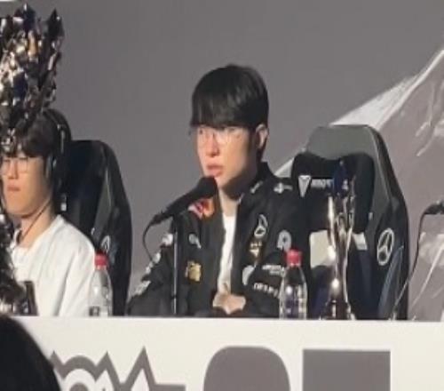 Faker谈皮肤选择:目前还是要看粉丝的投票再决定