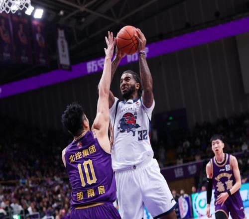 山东男篮做客天津遇挑战,三外援状态不好,拿什么赢球