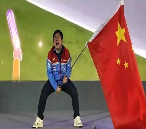 湖南人張雪，登頂世界，燃爆全國