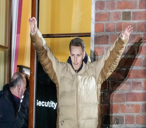 厄德高:挪威队始终奋力拼搏,现在终于得到应得的回报