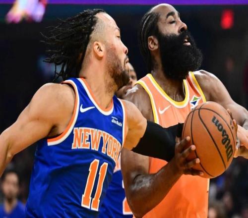 坏消息,骑士队詹姆斯哈登在对阵尼克斯的比赛中拇指骨折