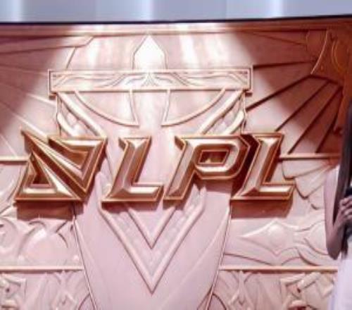 有惊无险！WBG击败TES晋级下一轮！