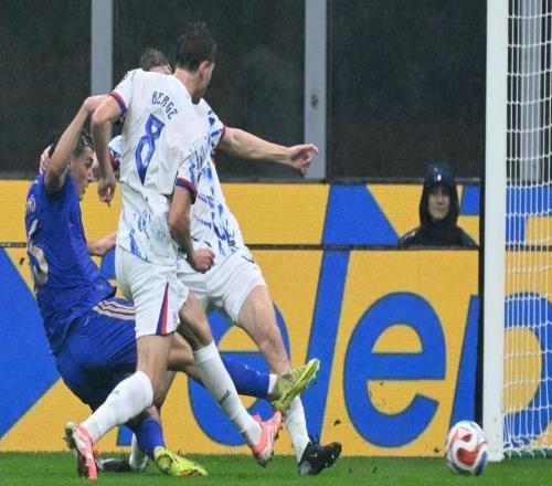 抢先俱乐部一步,皮奥代表国家队打进在圣西罗的首个进球