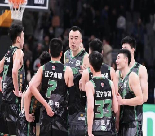 24分鐘爆砍25分13板！遼籃新星“籃二代”，他會是韓德君接班人