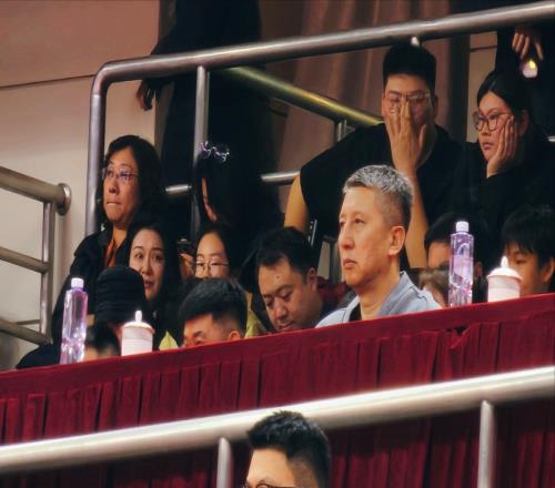 意外35分惨败!终结3连胜,CBA焦点1战,郭士强现场叹气难掩失望